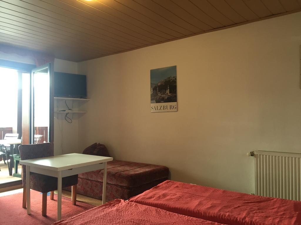Haus Kernstock Hotel Salzburg Luaran gambar